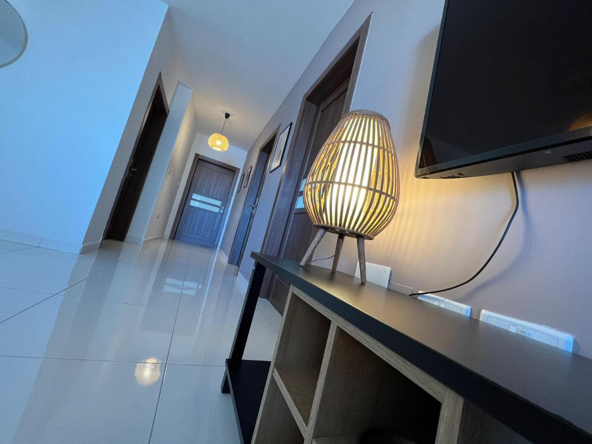 Brand New Apartment 2 Mins From Seafront خليج سانت بول المظهر الخارجي الصورة