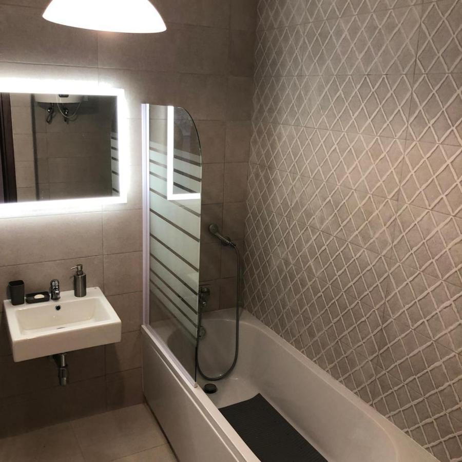 Brand New Apartment 2 Mins From Seafront خليج سانت بول المظهر الخارجي الصورة