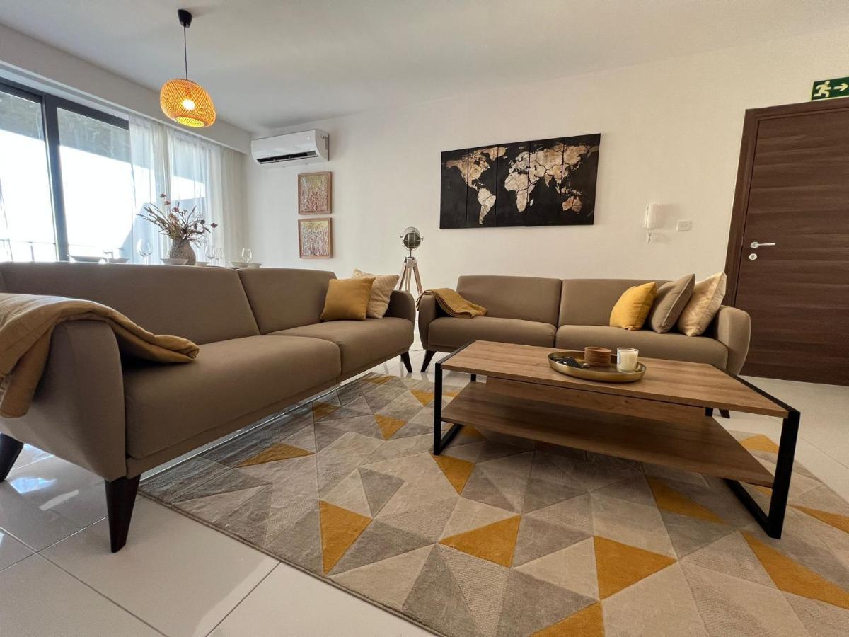 Brand New Apartment 2 Mins From Seafront خليج سانت بول المظهر الخارجي الصورة