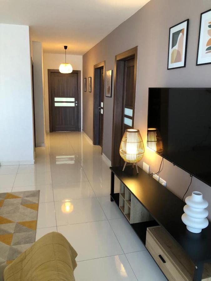 Brand New Apartment 2 Mins From Seafront خليج سانت بول المظهر الخارجي الصورة