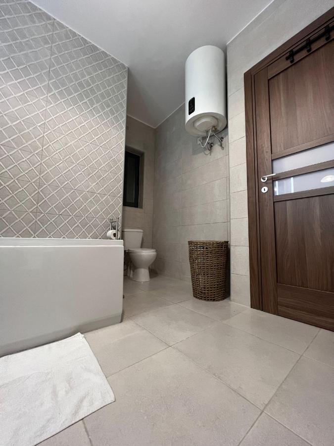 Brand New Apartment 2 Mins From Seafront خليج سانت بول المظهر الخارجي الصورة